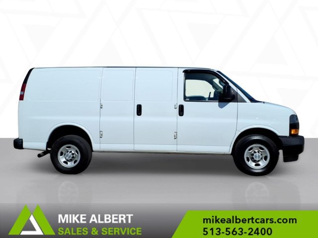 Used 2019 Chevrolet Express 2500 w/ Driver Convenience Package RWD image 8