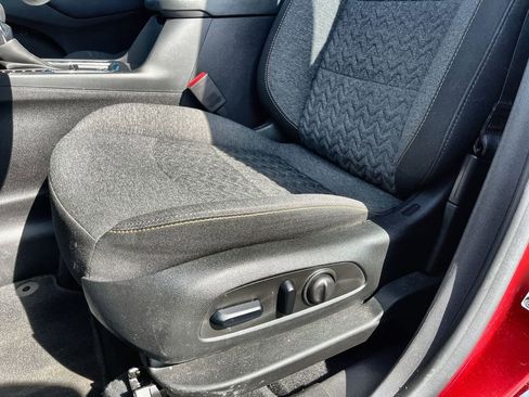 Certified 2024 Chevrolet Equinox LT image 18