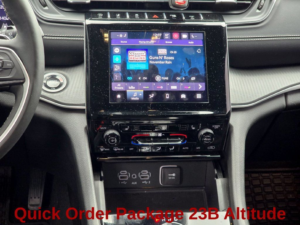 Used 2024 Jeep Grand Cherokee Altitude RWD image 19