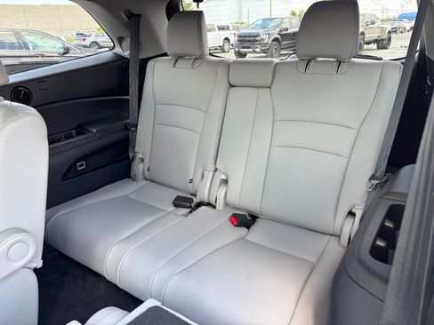 Used 2019 Honda Pilot Touring image 13