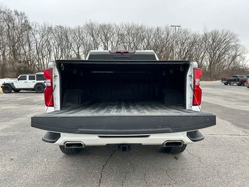 Used 2022 Chevrolet Silverado 1500 High Country w/ Safety Package II image 17