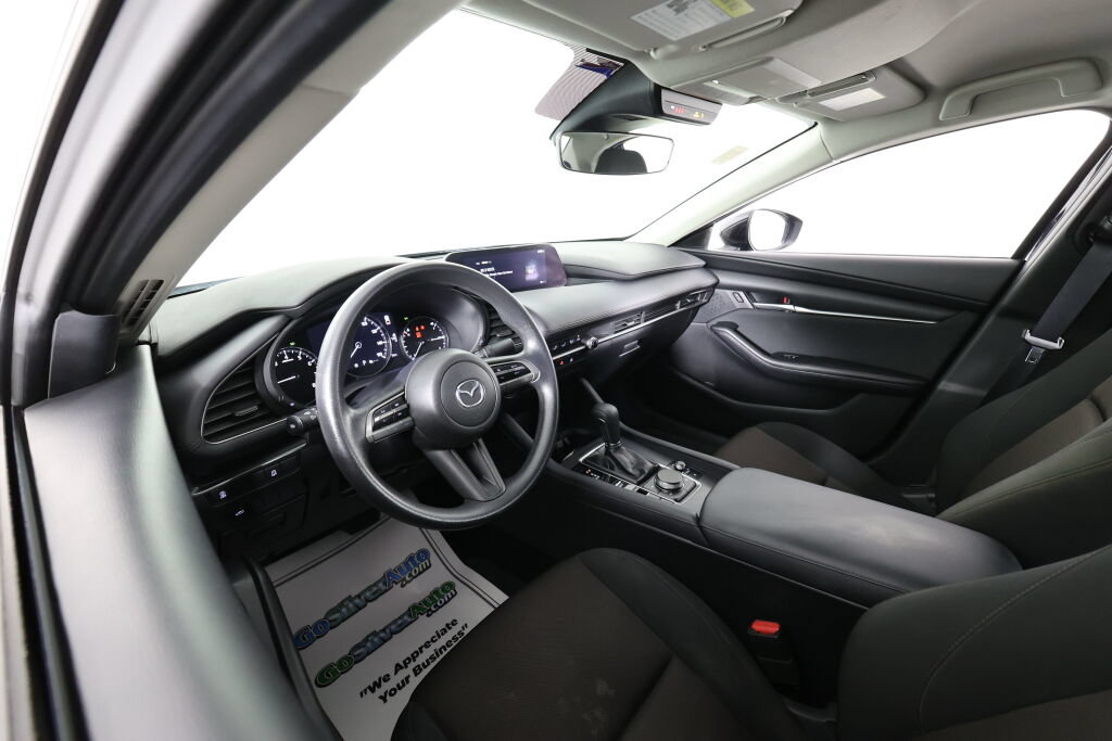 Used 2022 MAZDA MAZDA3 s FWD image 10