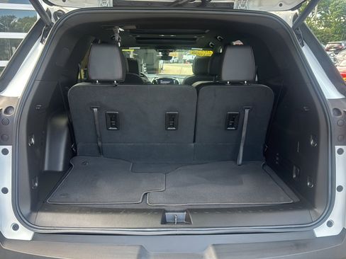 Used 2023 Chevrolet Traverse RS AWD/4WD image 28