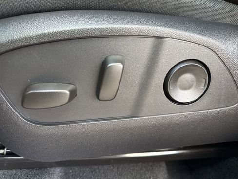 New 2026 Chevrolet Traverse LT image 39