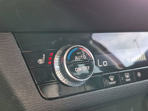 Used 2024 Mitsubishi Outlander SE FWD image 19