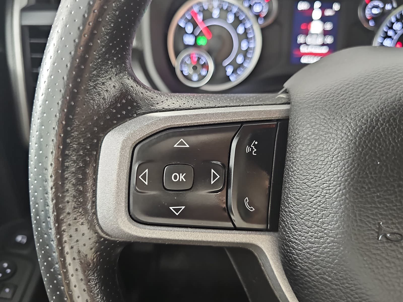 Used 2024 RAM 3500 Tradesman w/ Chrome Appearance Group AWD/4WD image 16