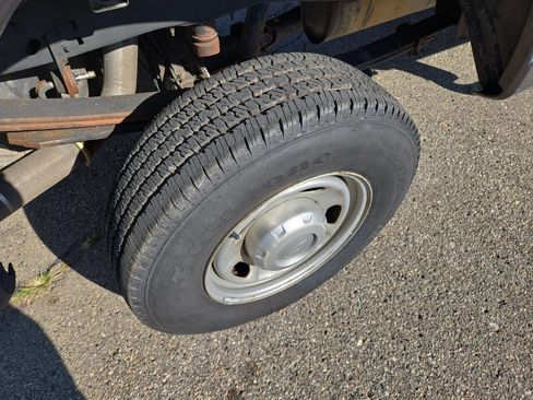 Used 2017 Ford F250 XL w/ Snow Plow Prep Package image 14