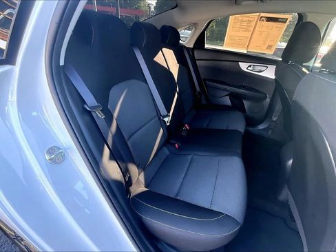 Used 2023 Kia Forte LXS w/ LXS Technology Package FWD image 27