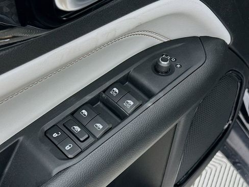 New 2026 Jeep Compass Limited image 22