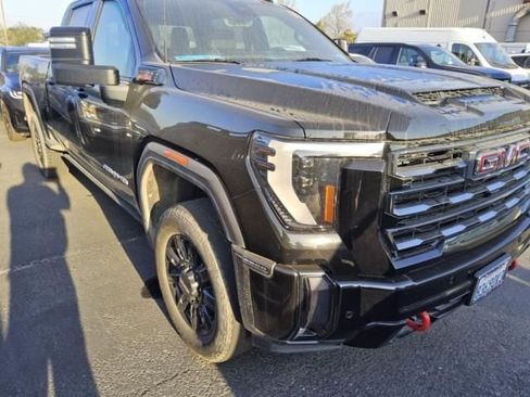 Used 2024 GMC Sierra 2500 AT4 w/ AT4 Premium Plus Package image 5