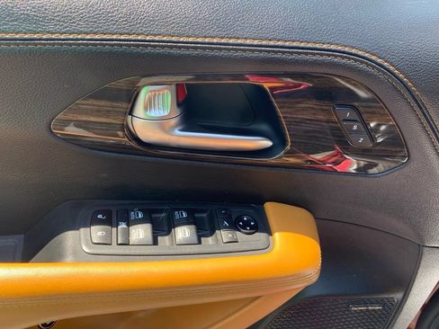 Used 2021 Chrysler Pacifica Pinnacle FWD image 23