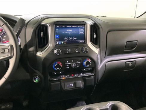 Used 2022 Chevrolet Silverado 1500 RST AWD/4WD image 6