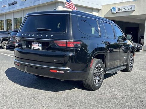 Used 2024 Jeep Wagoneer Series II w/ Flexible Seating Group image 7