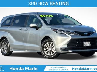 Used 2022 Toyota Sienna XLE video 3