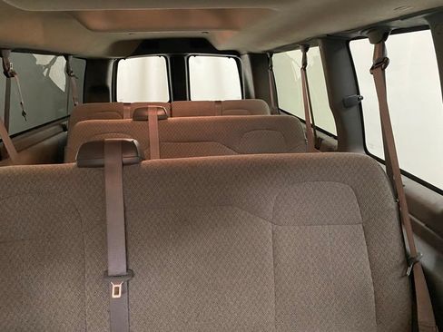 Used 2025 GMC Savana 3500 LT w/ LT Preferred Equipment Group RWD image 15