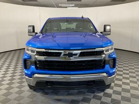 Used 2025 Chevrolet Silverado 1500 LT w/ Max Trailering Package AWD/4WD image 2