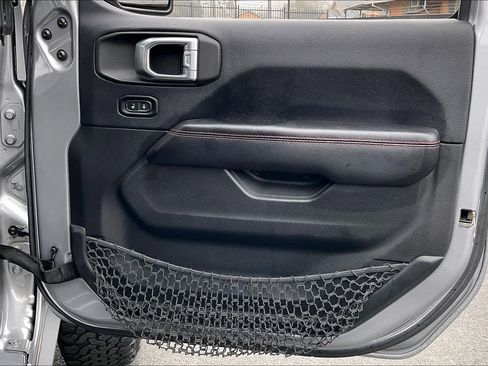 Used 2018 Jeep Wrangler Unlimited Rubicon image 26