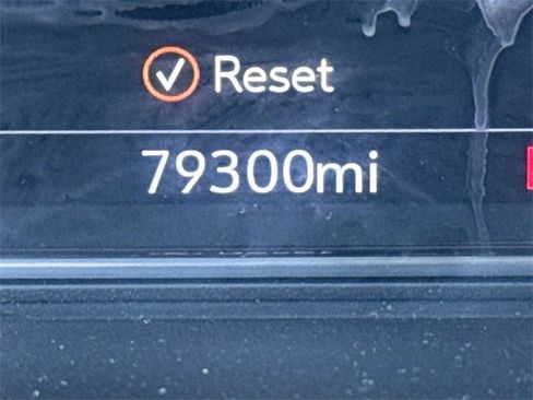 Used 2021 GMC Yukon XL AT4 w/ AT4 Premium Package image 34