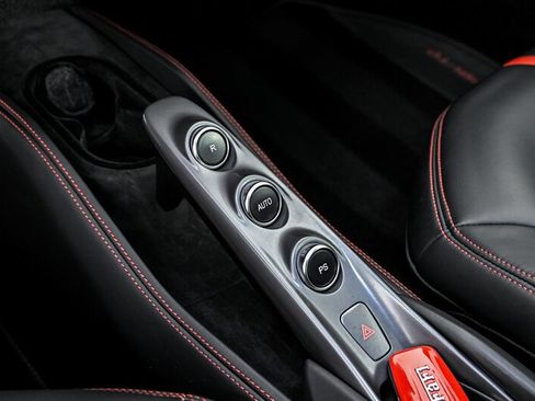 Used 2022 Ferrari F8 Tributo RWD image 36