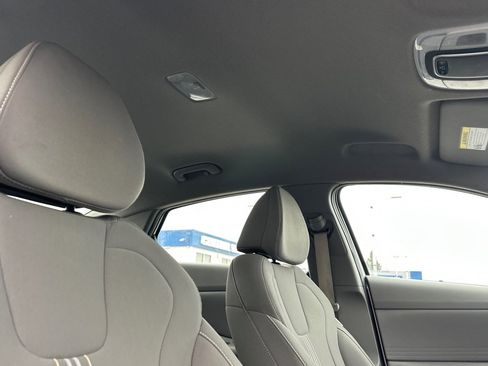 Used 2024 Hyundai Elantra SEL image 16