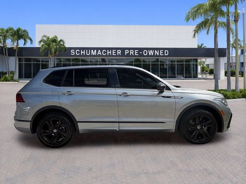 Used 2023 Volkswagen Tiguan SE R-Line FWD image 8