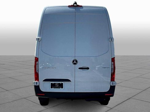 New 2025 Mercedes-Benz Sprinter 2500 image 4