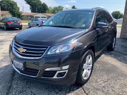 Used 2017 Chevrolet Traverse LT w/ Style and Technology Package AWD/4WD image 7