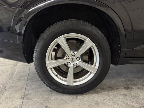 Used 2017 Volvo XC90 T5 Momentum w/ Vision Package FWD image 27