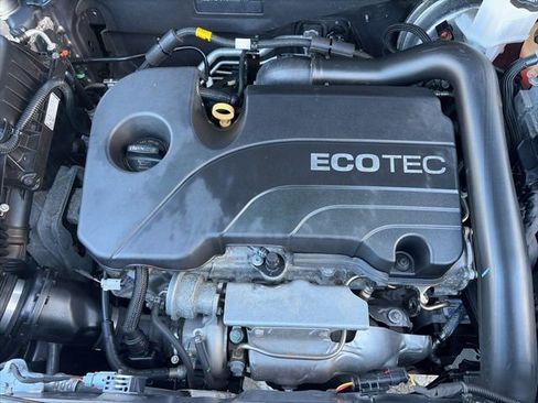 Used 2020 GMC Terrain SLE image 28