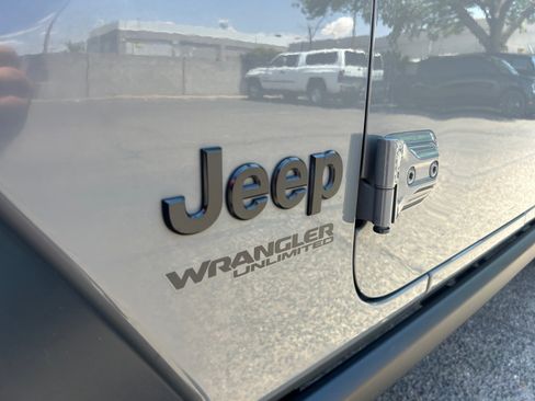 Used 2021 Jeep Wrangler Unlimited Sport AWD/4WD image 23