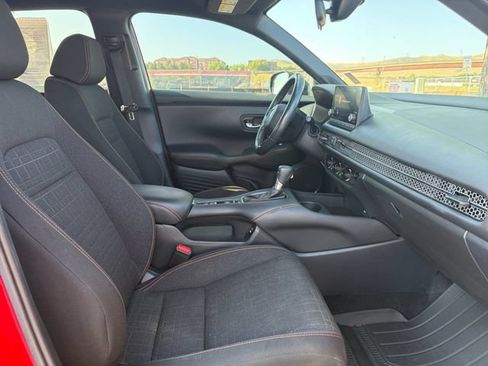 Used 2024 Honda HR-V Sport image 19
