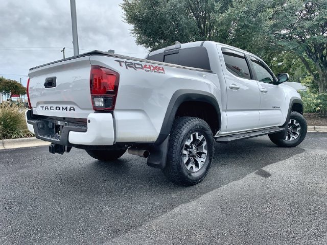 Certified 2019 Toyota Tacoma TRD Off-Road AWD/4WD image 8