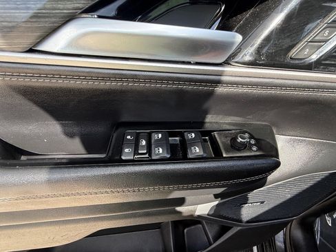 Used 2024 Jeep Wagoneer L Series II w/ Flexible Seating Group AWD/4WD image 22