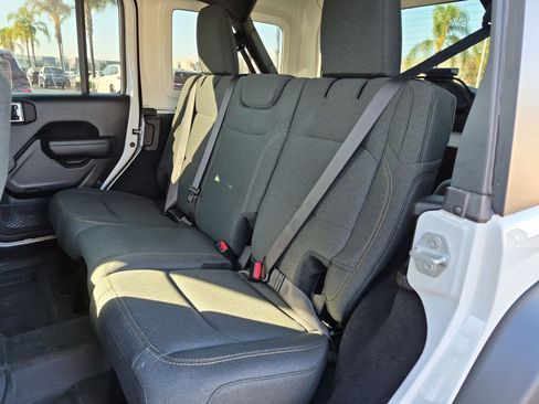 Used 2025 Jeep Wrangler Unlimited Sport AWD/4WD image 29