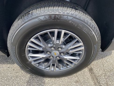 New 2025 Chevrolet Traverse LT image 34