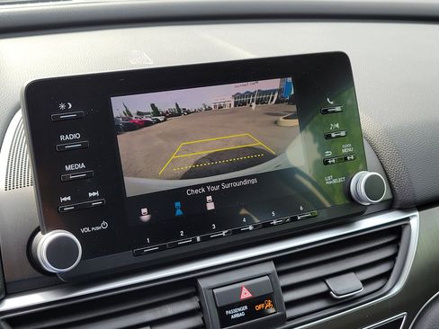 Certified 2018 Honda Accord LX image 26