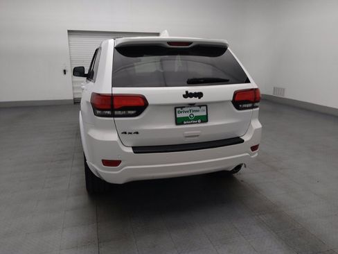 Used 2018 Jeep Grand Cherokee Altitude AWD/4WD image 6