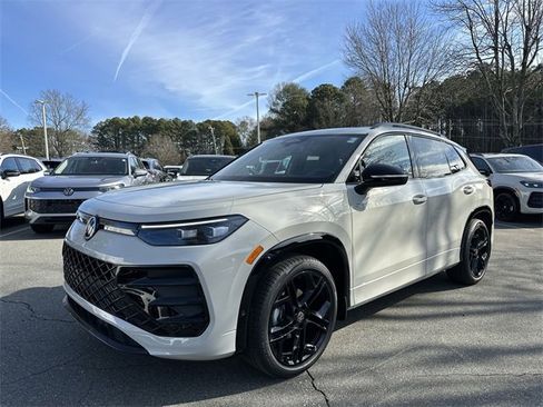 New 2026 Volkswagen Tiguan SE R-Line image 1