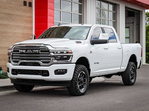 Used 2026 RAM 2500 Laramie AWD/4WD image 8