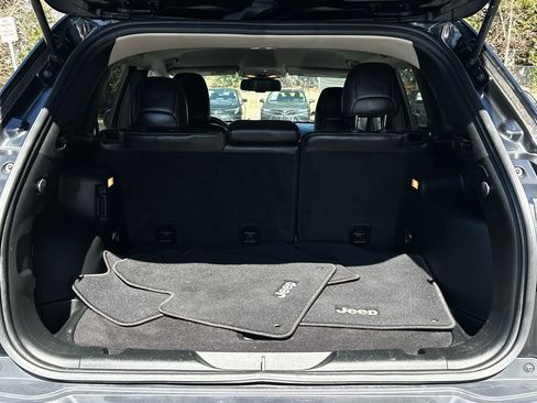 Used 2017 Jeep Cherokee High Altitude image 6