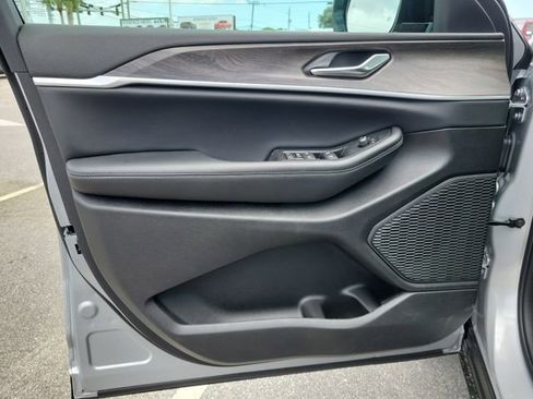 New 2026 Jeep Grand Cherokee Altitude RWD image 15
