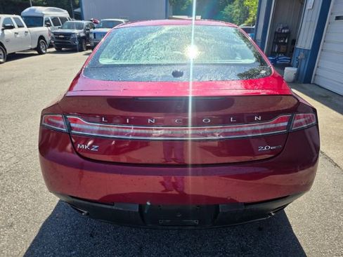 Used 2013 Lincoln MKZ FWD image 6