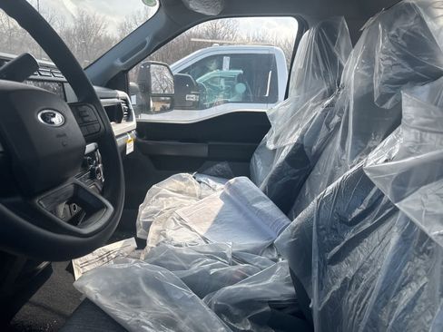 New 2023 Ford F450 XLT w/ XLT Value Package image 29
