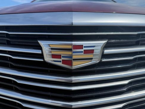 Used 2018 Cadillac XT5 Luxury w/ Driver Awareness Package AWD/4WD image 19