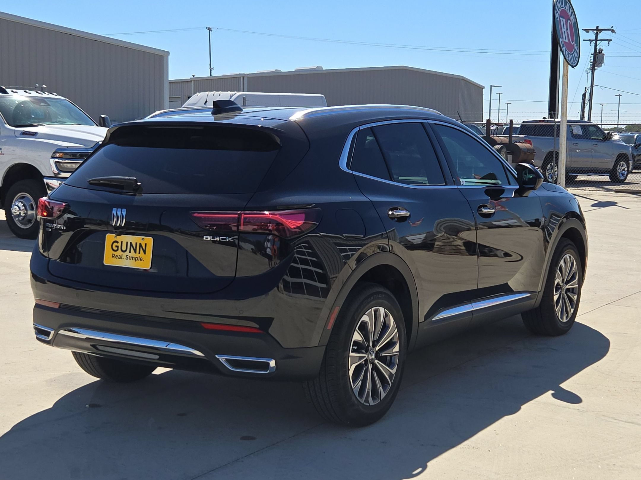 Used 2025 Buick Envision Preferred AWD/4WD image 3