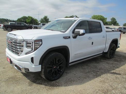 New 2026 GMC Sierra 1500 Denali w/ Denali Reserve Package AWD/4WD image 10