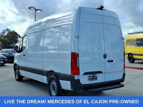 Used 2025 Mercedes-Benz Sprinter 2500 image 18