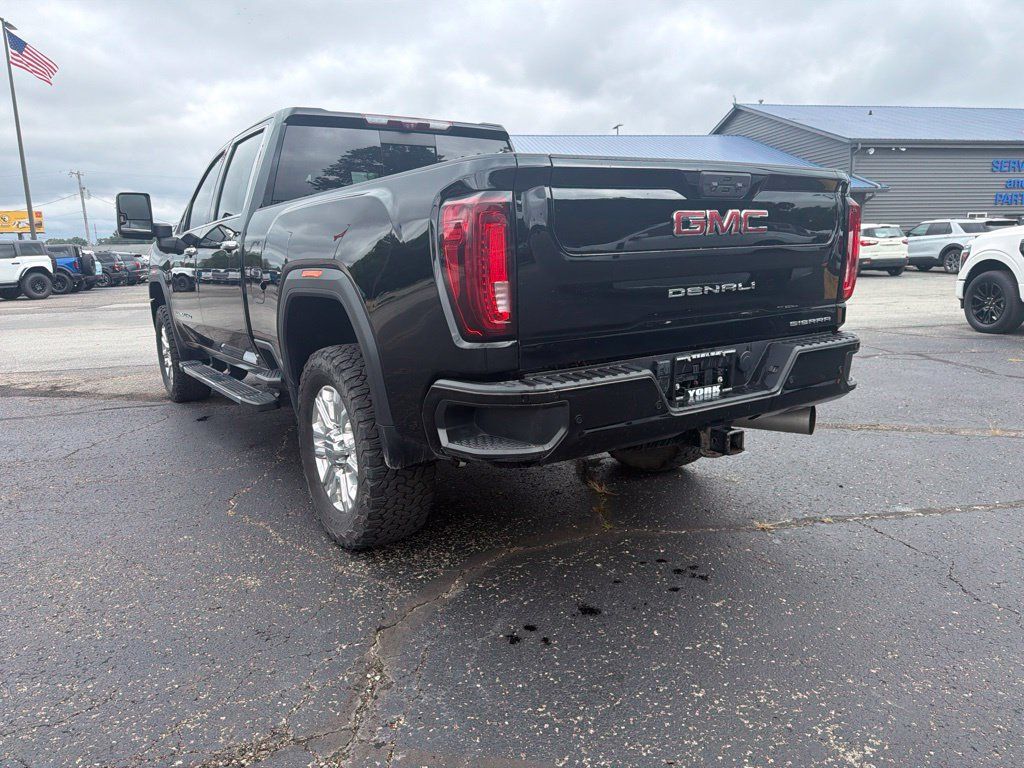Used 2023 GMC Sierra 3500 Denali w/ Denali Ultimate Package AWD/4WD image 4