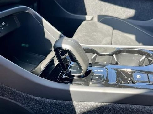 New 2026 Volvo XC40 B5 Ultra w/ Climate Package AWD/4WD image 19