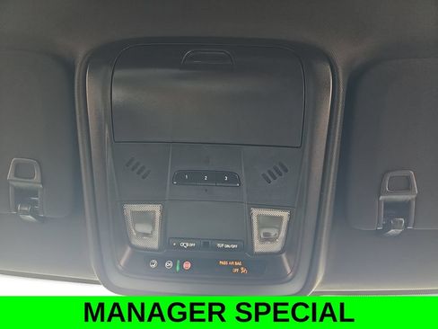 Used 2023 Cadillac XT4 Premium Luxury FWD image 31